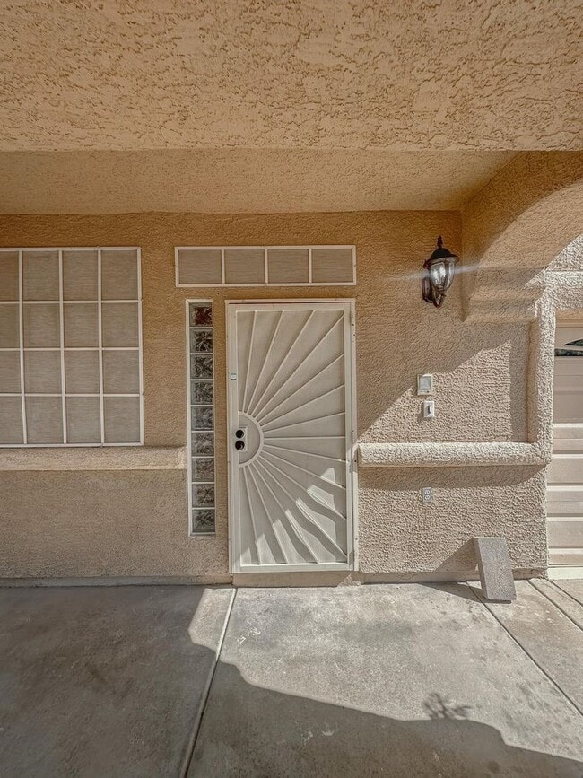 Foto del edificio - IMMACULATE REMODLED 2 STORY HOME IN HENDERSON GATED COMMUNITY!!!!