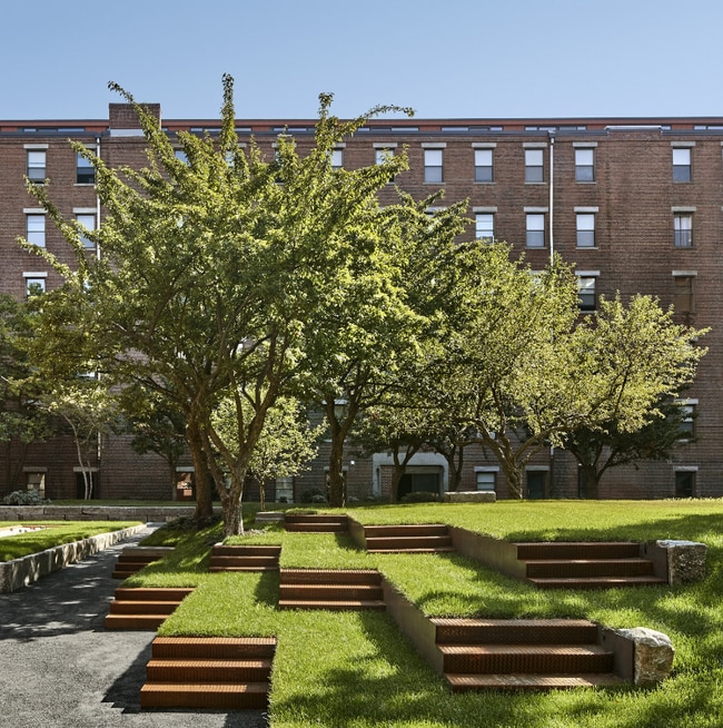 Building Photo - 791 Tremont St