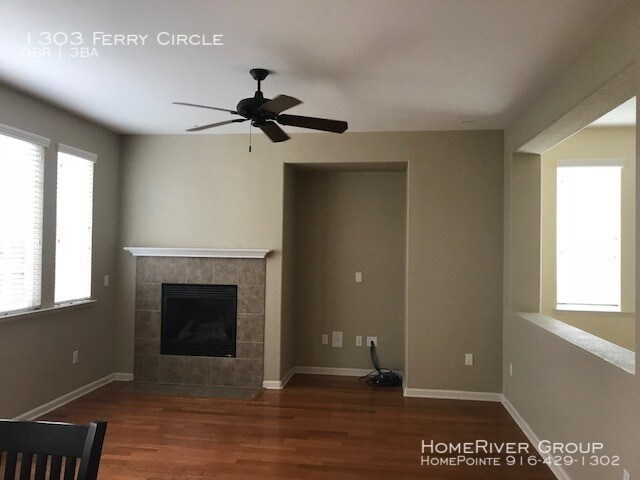 Building Photo - 1303 Ferry Cir