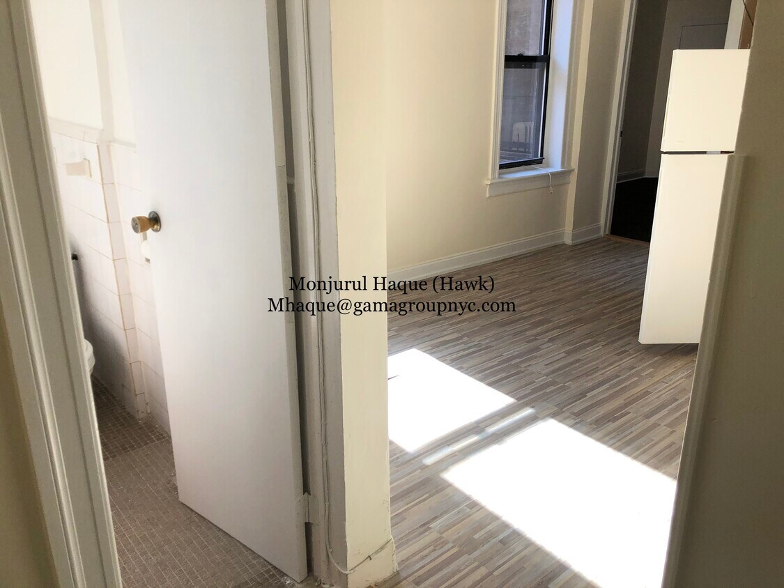 Foto principal - 6908 8th Ave