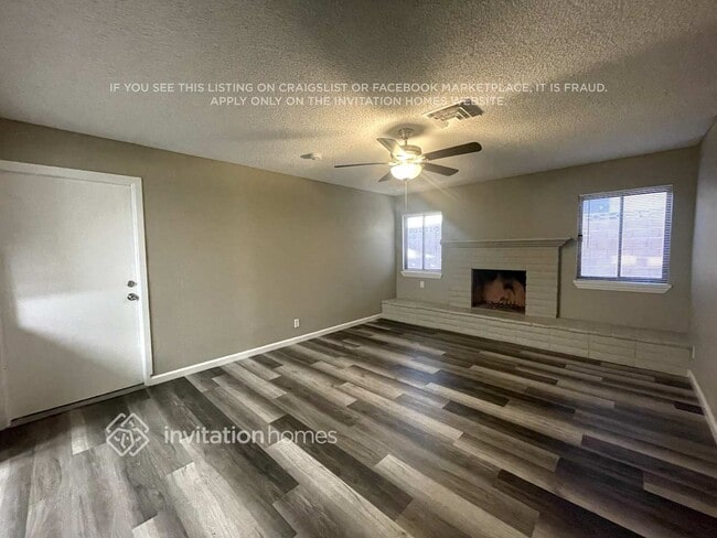 Building Photo - 3750 E Crellin Cir