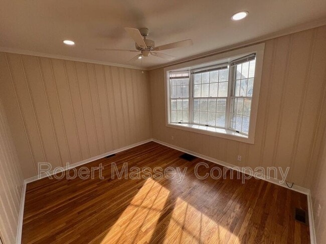 Photo - 932 Cherokee Rd Apartment