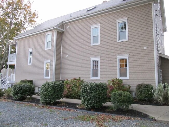 Building Photo - 6 County St