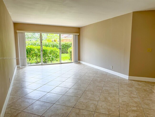 Building Photo - 8781 Wiles Rd