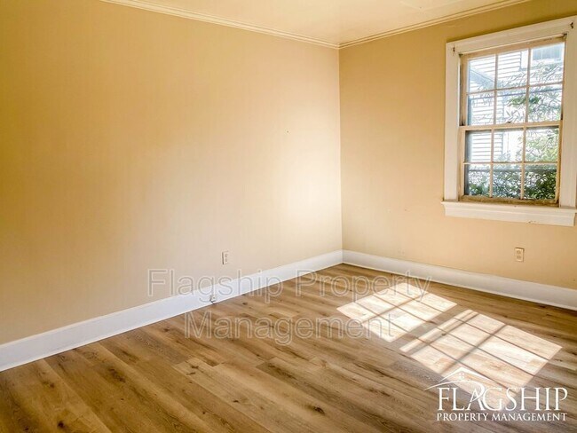Building Photo - 1407 Edgerton St