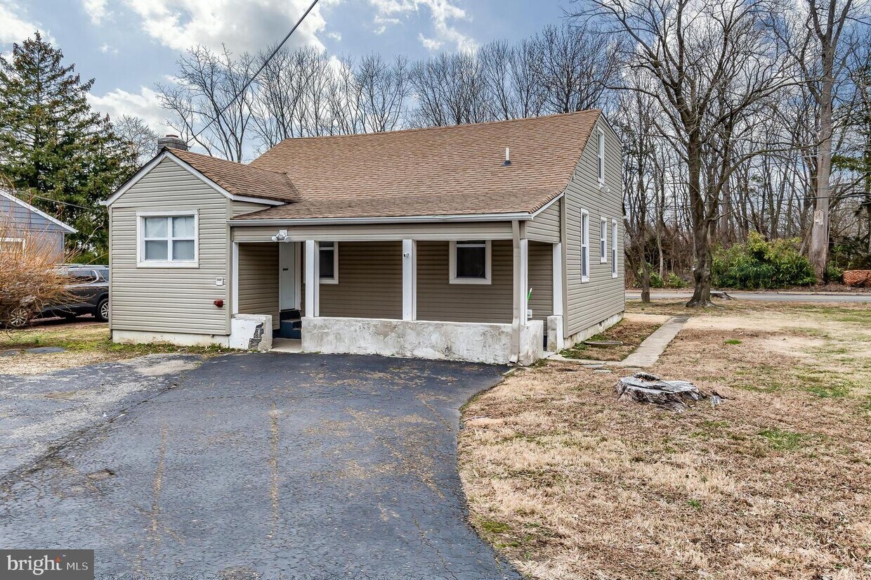 1007 Somerdale Rd, Voorhees Township, NJ 08043 House for Rent in