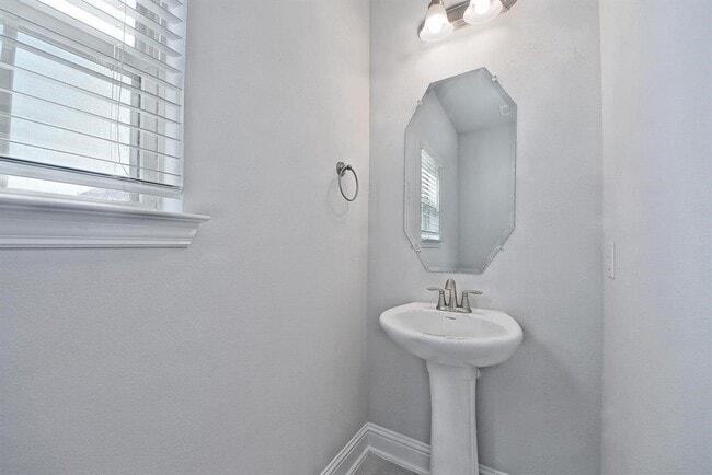 Building Photo - 400 Camino Bay Dr