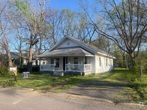 Building Photo - 209 E H Pl