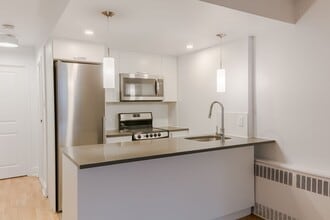 Building Photo - 3460 Rue Durocher
