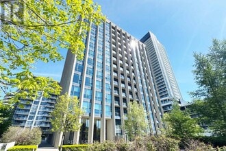 Building Photo - 75 The Donway W