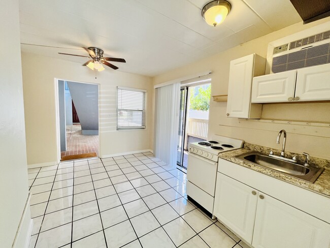 Building Photo - Northbay Villas