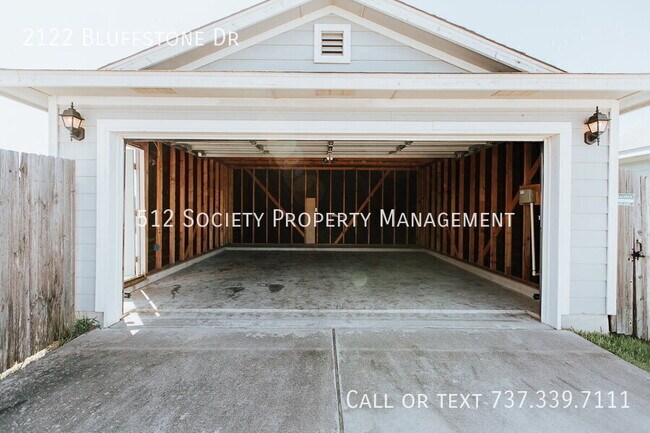 Foto del edificio - 2122 Bluffstone Dr