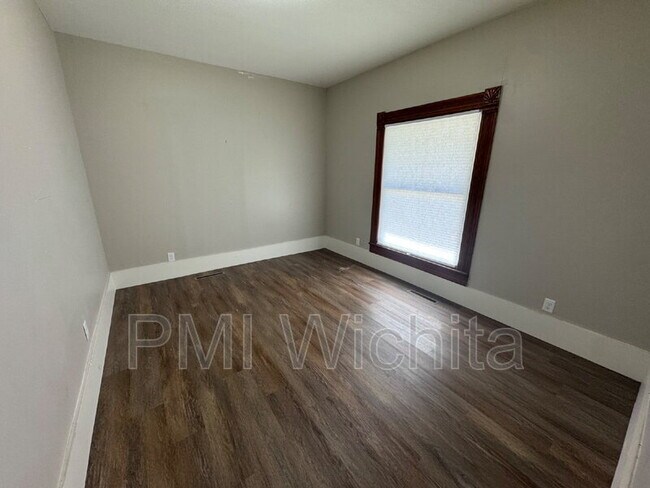 Foto del edificio - 212 Main St