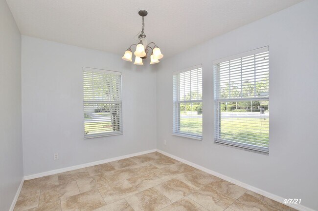 Building Photo - Gorgeous 3/2.5 Spacious Townhome with 1 Ca...