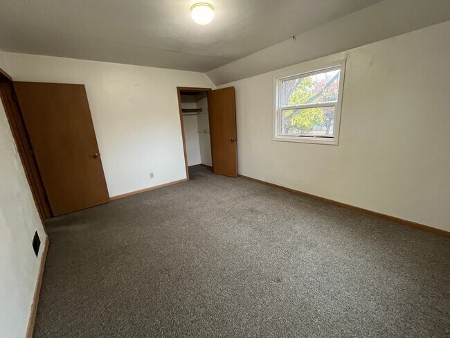 Foto del edificio - 617/619 3rd Ave NE