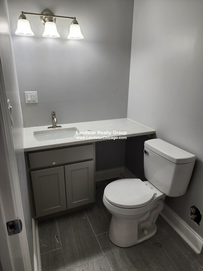 Foto del edificio - 1253 W Rosemont Ave