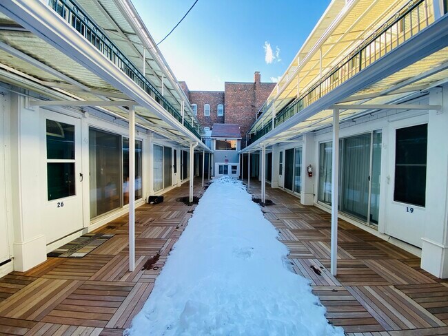Foto del edificio - 39 Symphony Rd