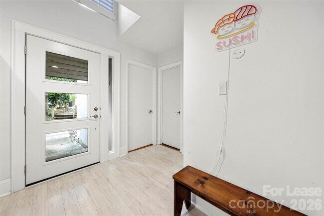 Building Photo - 222 Riverview Terrace