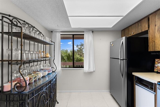 Foto del edificio - 104 Lakeview Ct
