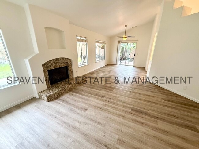 Foto del edificio - Charming Menifee Home