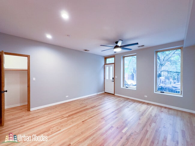 Building Photo - 1426 N Bosworth Ave