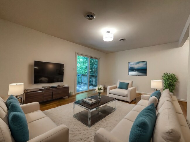 Foto del edificio - 1218 Holmes Ave