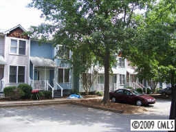 Building Photo - 1802 Village Lake Dr