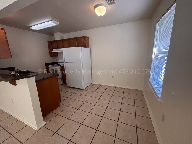 Foto del edificio - 3B/2B Duplex located on the South side of Fort Smith
