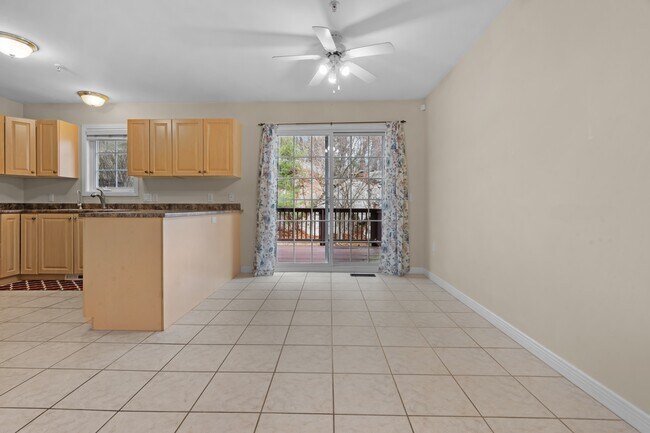 Foto del edificio - 179 Littleton Rd
