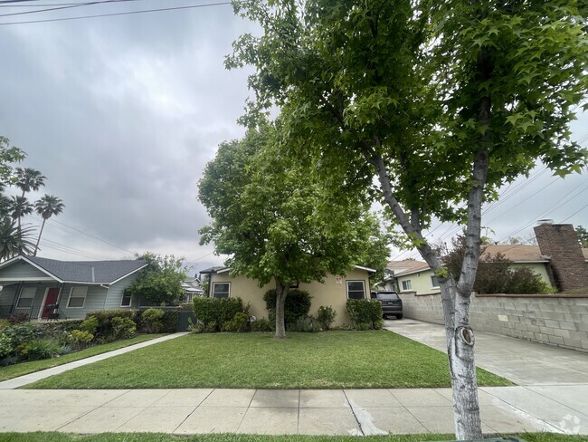 Street view - 713 W Colorado Blvd