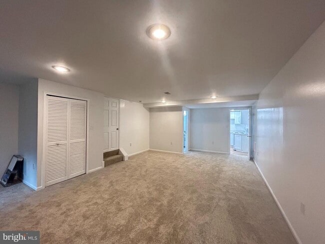 Building Photo - 21178 Winding Brook Square