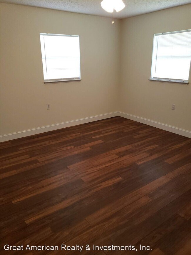 Building Photo - 3 br, 2 bath House - 107 S. Raven Terr.