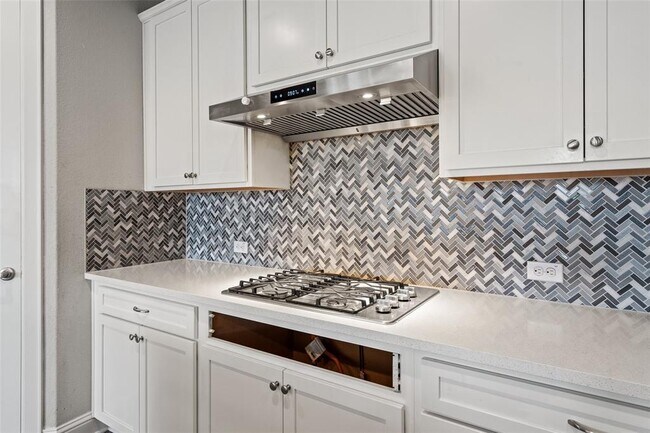 Foto del edificio - 17105 Casanova Ave