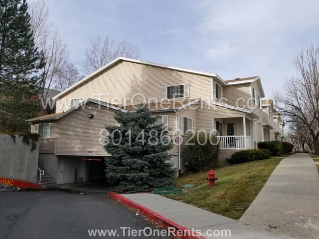 Building Photo - This property offers a no deposit option available for qualified renters!!