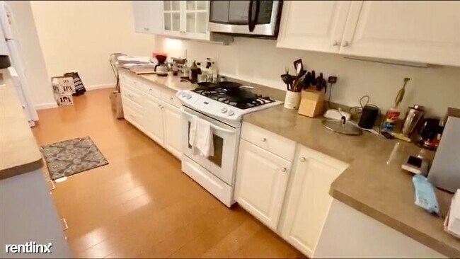 Foto del edificio - 2 br, 1 bath Apartment - 118 Mason Ter # 14B