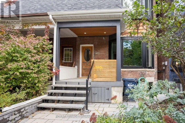 Building Photo - 231 Havelock St