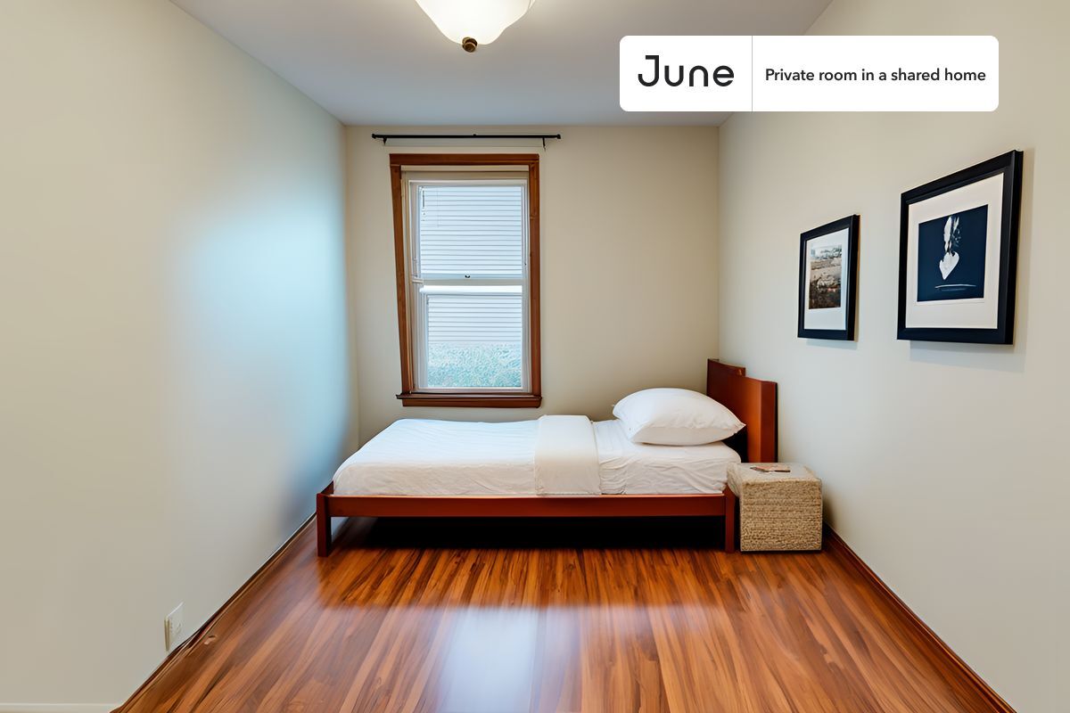 Room in Shared 5 bed/1 bath home - Room in Shared 5 bed/1 bath home