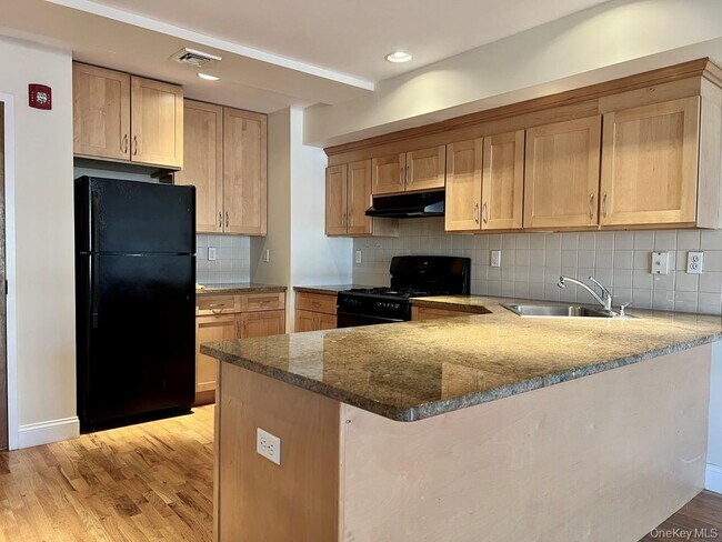 Foto del edificio - 2 E Main St