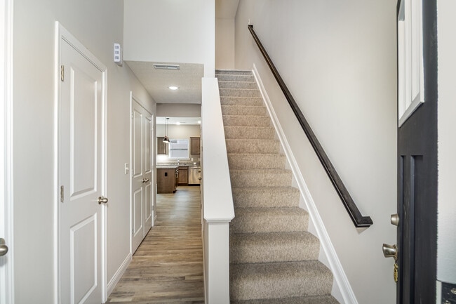 Building Photo - 502 Station Ct