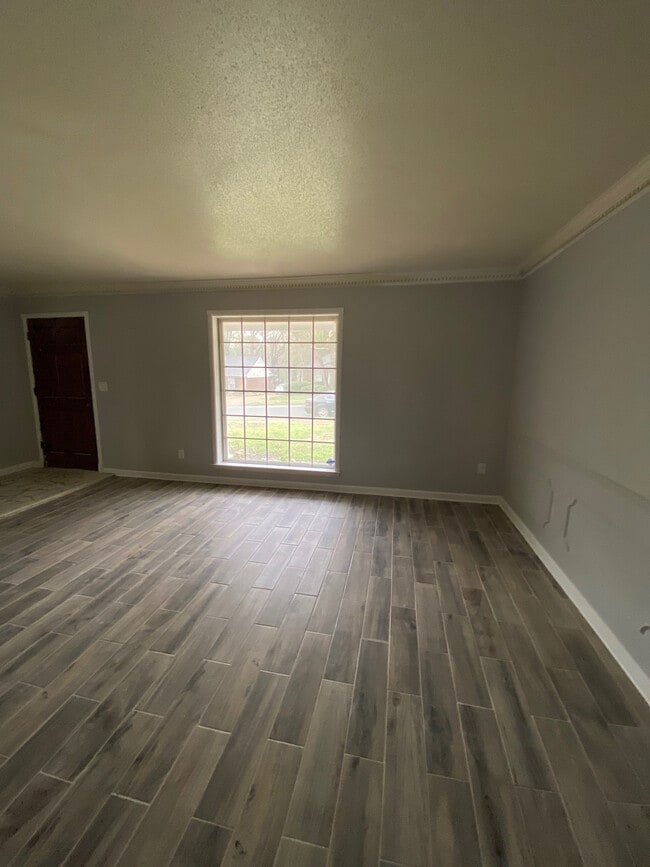 Building Photo - 3495 Fox Hunt Dr