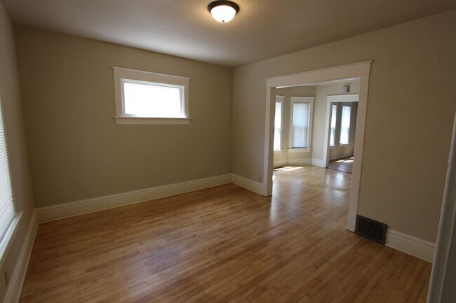 Foto del edificio - 1553-1555 South 75th Street