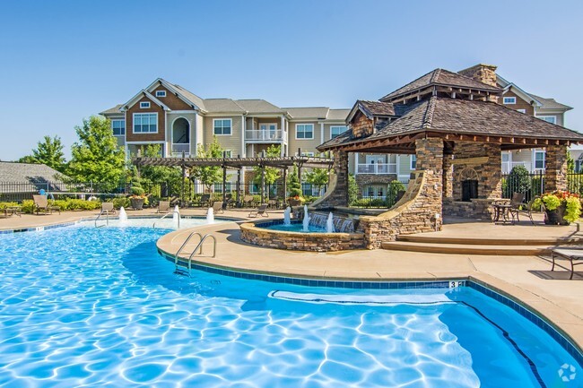 Camp Creek Luxury Apartments