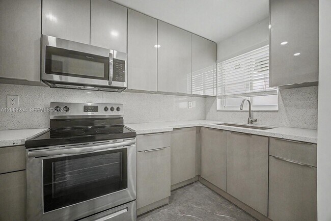 Foto del edificio - 8466 NW 4th Ct