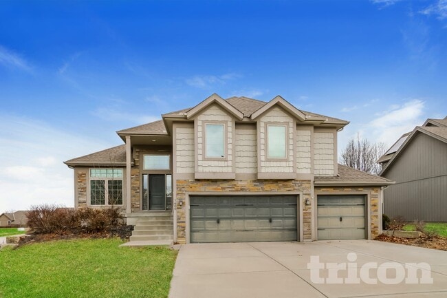 Building Photo - 7400 N Tipton Ave