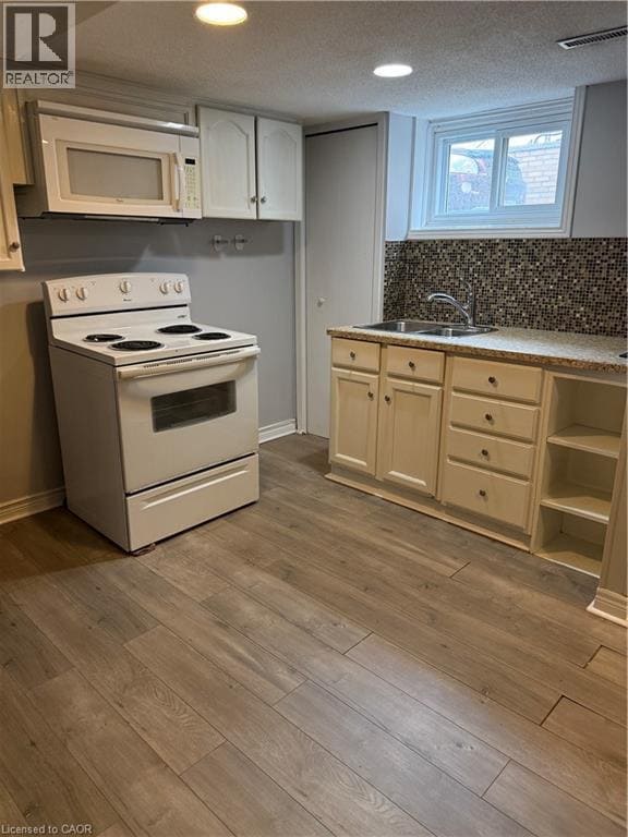 Building Photo - 39 E 36th St