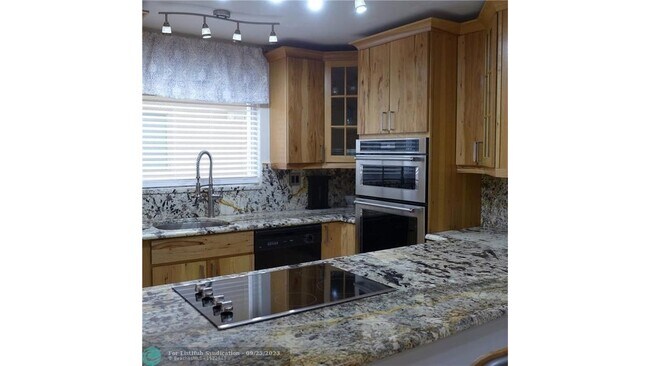 Foto del edificio - 123 Deer Creek Blvd