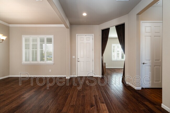 Foto del edificio - 2690 Steeple Run Ln