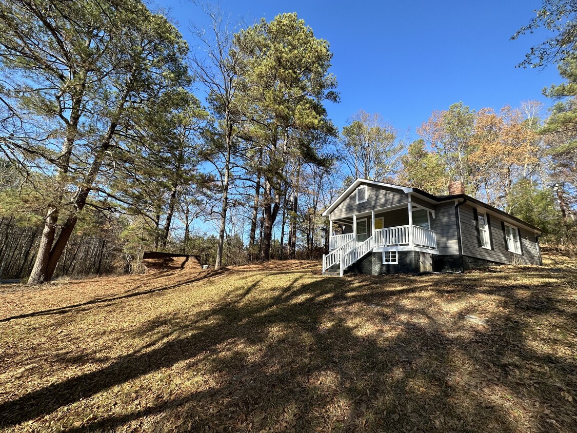 Primary Photo - 3017 Wax Rd SE