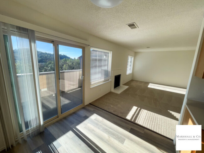 Building Photo - PACHECO VILLAS 2BR,1 BA SO MANY NEW FEATUR...