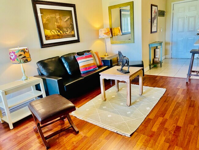 Foto del edificio - 2060 Greenview Shores Blvd